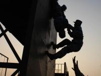 IM电竞下载-德英大战迎来交锋，双方拼尽全力争夺胜利的简单介绍