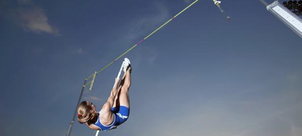 LOL直播-北欧神话终结不败神话，维尼修斯扛起全队的夜晚，瑞典如何绝杀勒沃库森