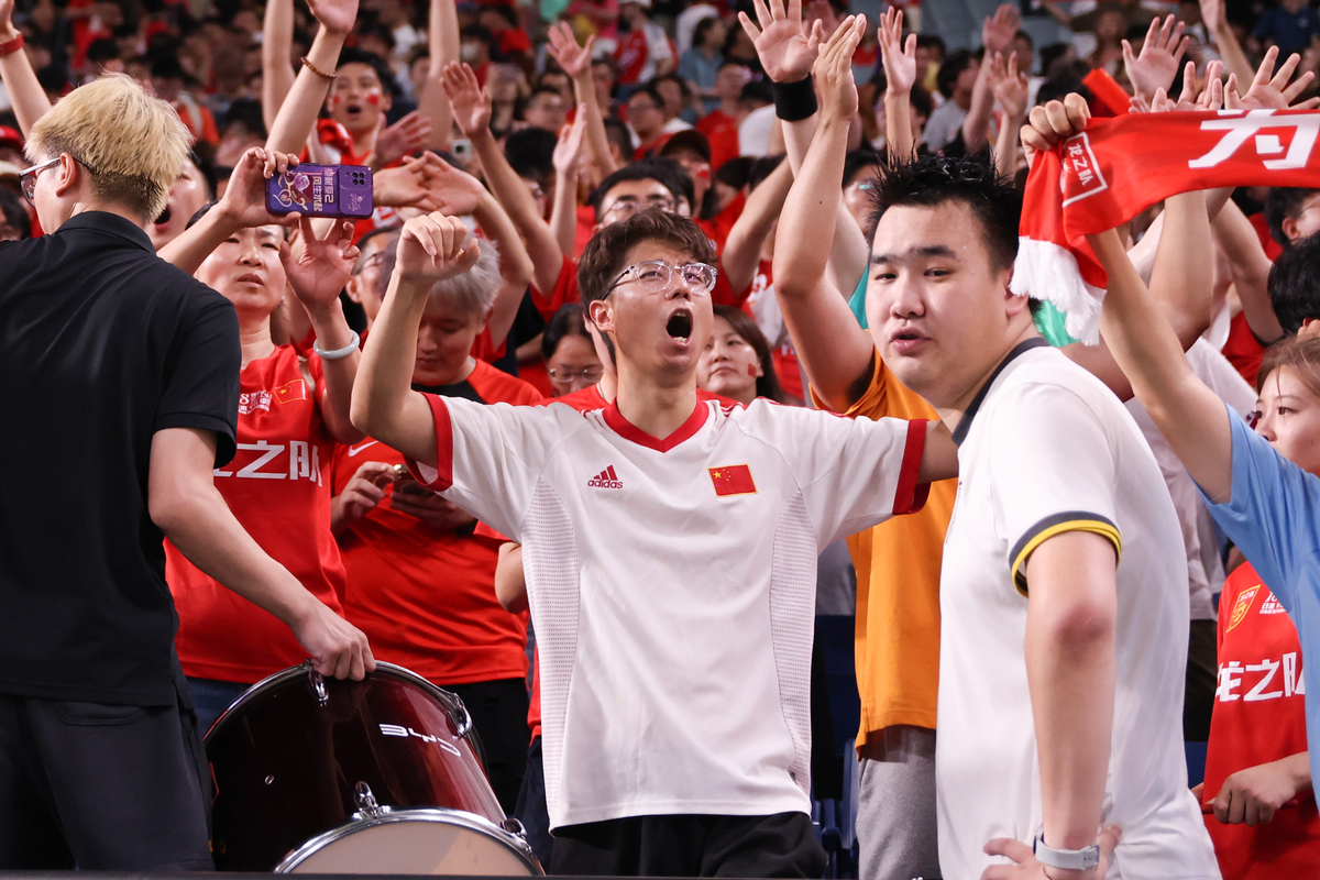 韩国队力求在篮球比赛中取得突破