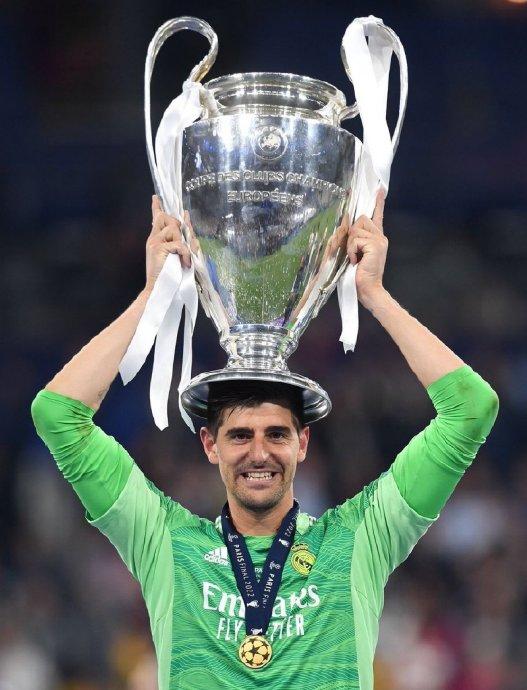 包含库尔图瓦表现出色,助球队赢下关键比赛的词条 包含库尔图瓦表现出色,助球队赢下关键比赛的词条