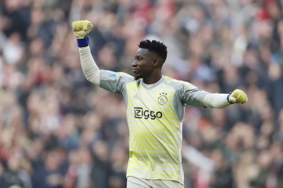 关于阿贾克斯队新小将接受专业培训,展现出色天赋的信息 关于阿贾克斯队新小将接受专业培训,展现出色天赋的信息