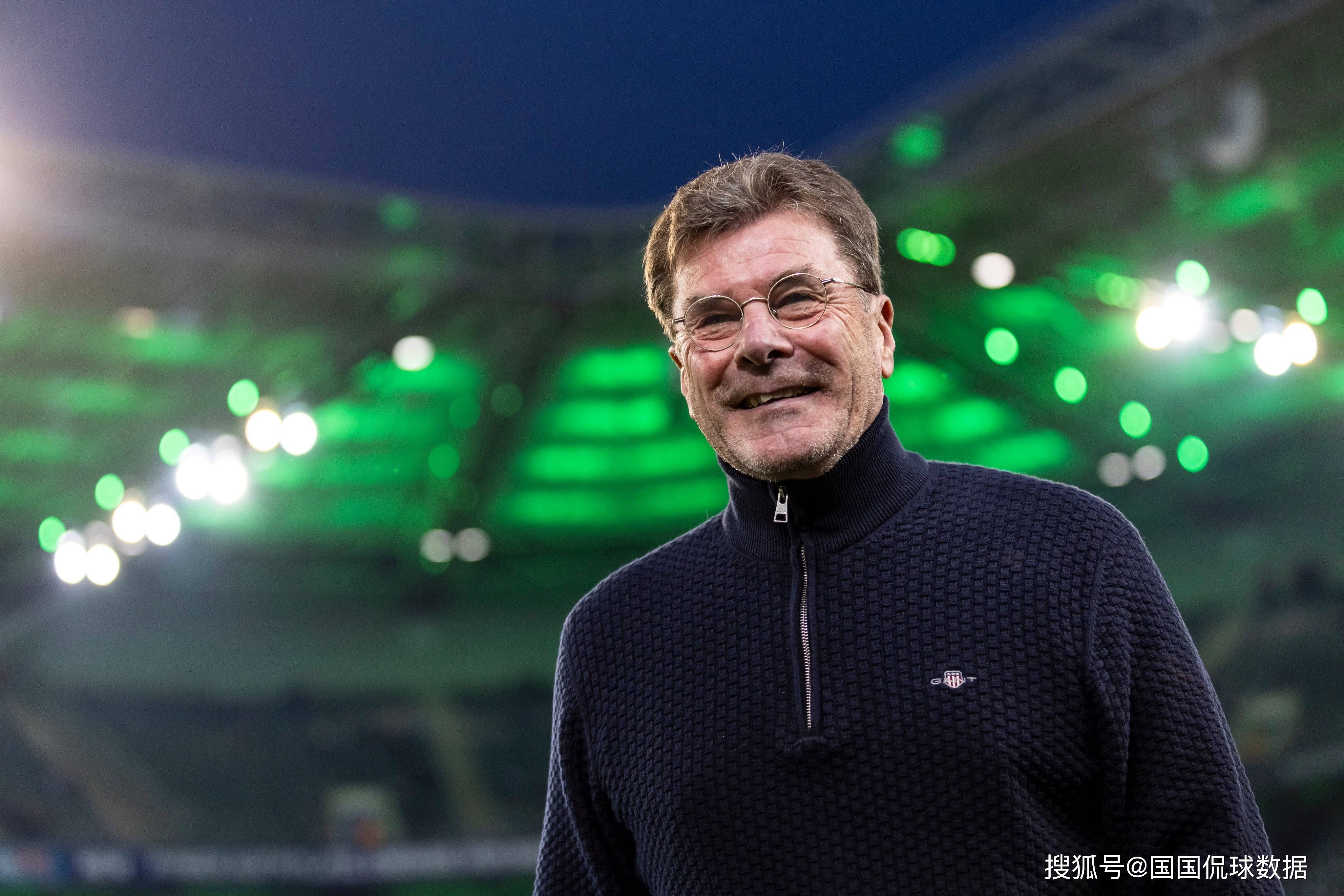 门兴格拉德巴赫大比分胜出，冲击前四步步为营的简单介绍