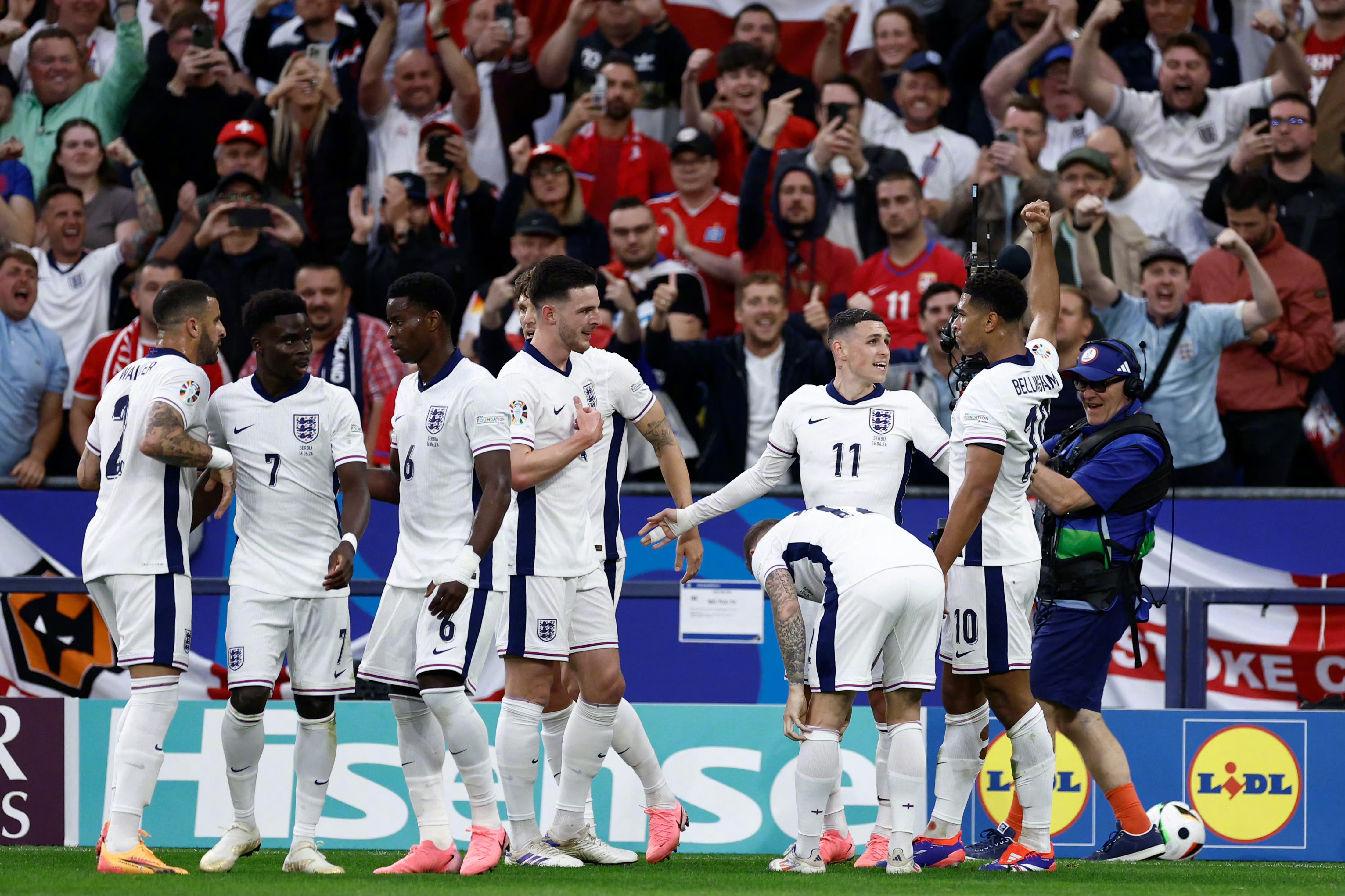 欧洲杯预选赛激战连连，球队实力对决尽展风采的简单介绍