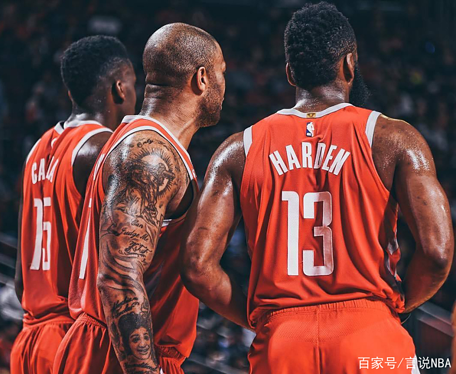 关于山东队横扫雄鹿，克莱扛起全队的信息