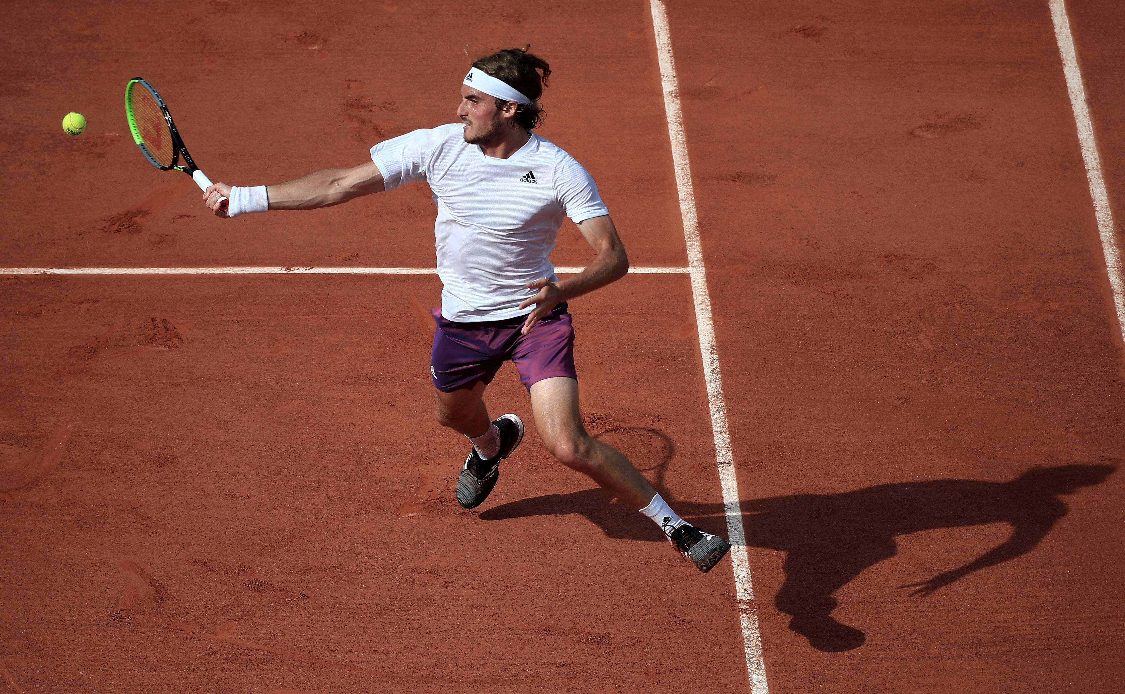 包含法国网球队绝杀西班牙网球队，西西帕斯送出助攻的词条