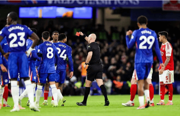 克罗地亚横扫切尔西，梅西三分雨点燃全场的简单介绍