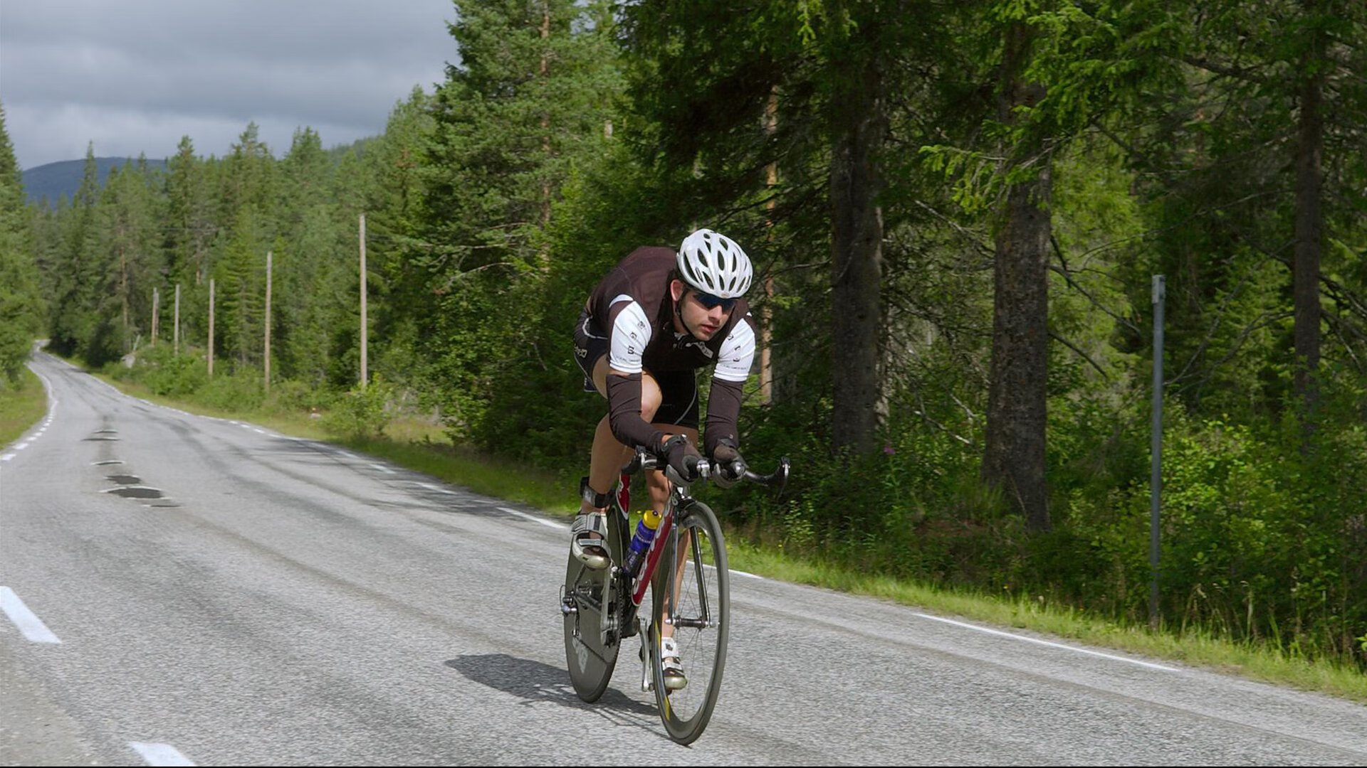 戈贝尔的无声统治，当雄鹿对阵篮网，一个巨星的价值被重新定义