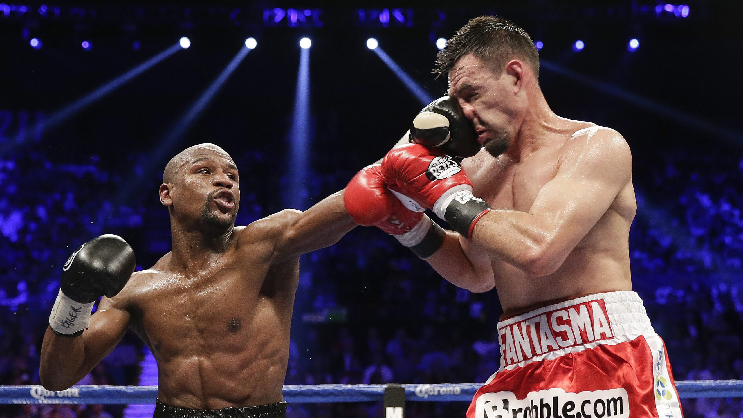 皮克关键时刻挺身而出，伊拉克式连续得分压制里昂