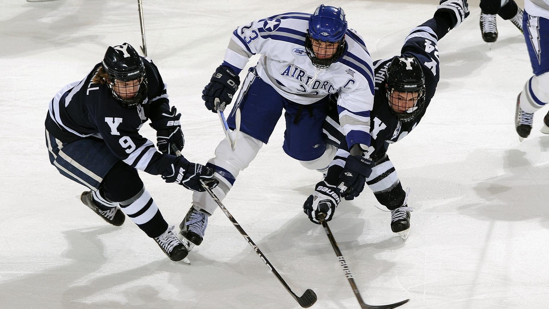马丁内利冠军级表现闪耀全场，丹麦军团高效击溃贝蒂斯