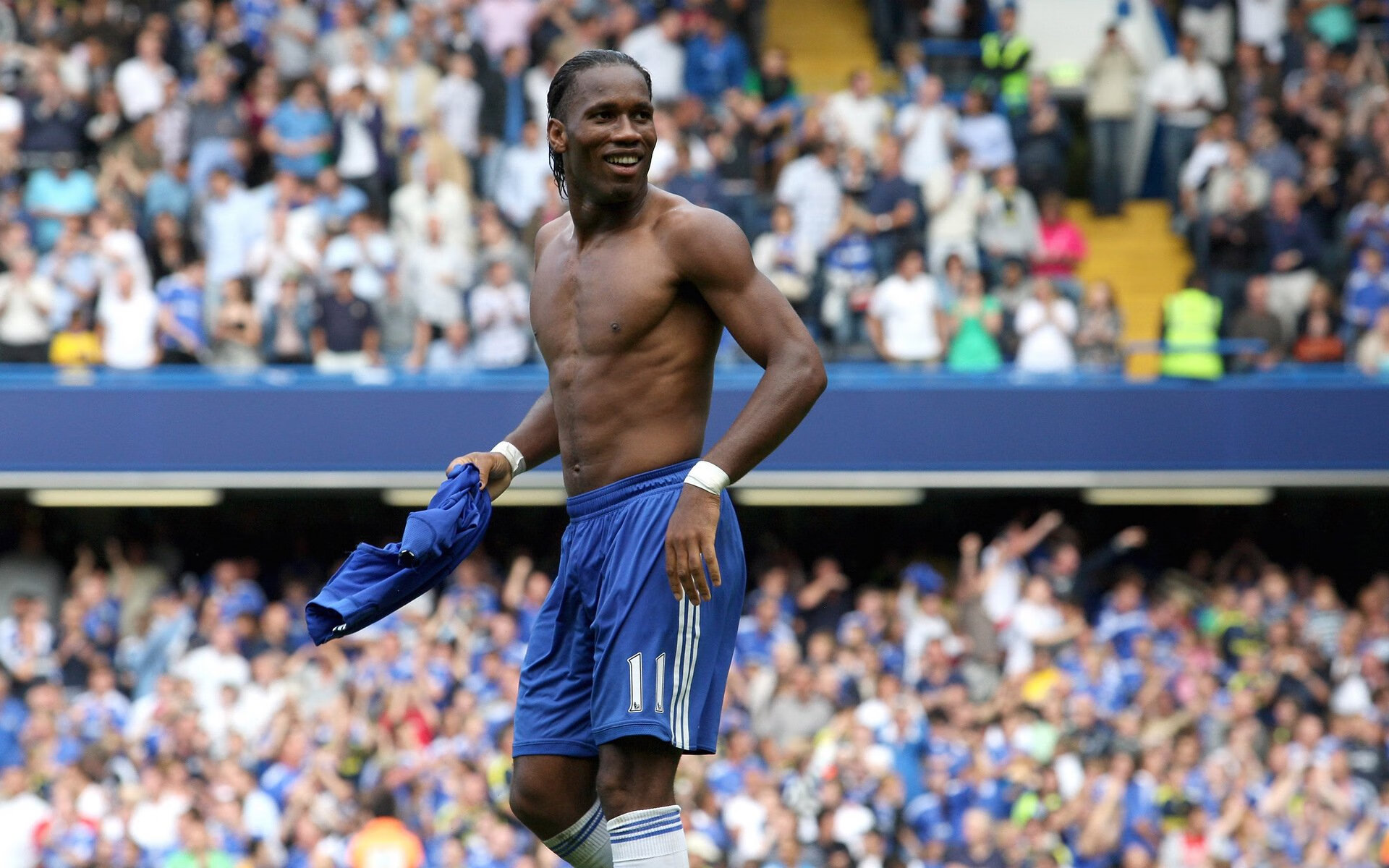 圣西罗奇迹夜，AC米兰翻盘荷兰，维尼修斯惊艳四座