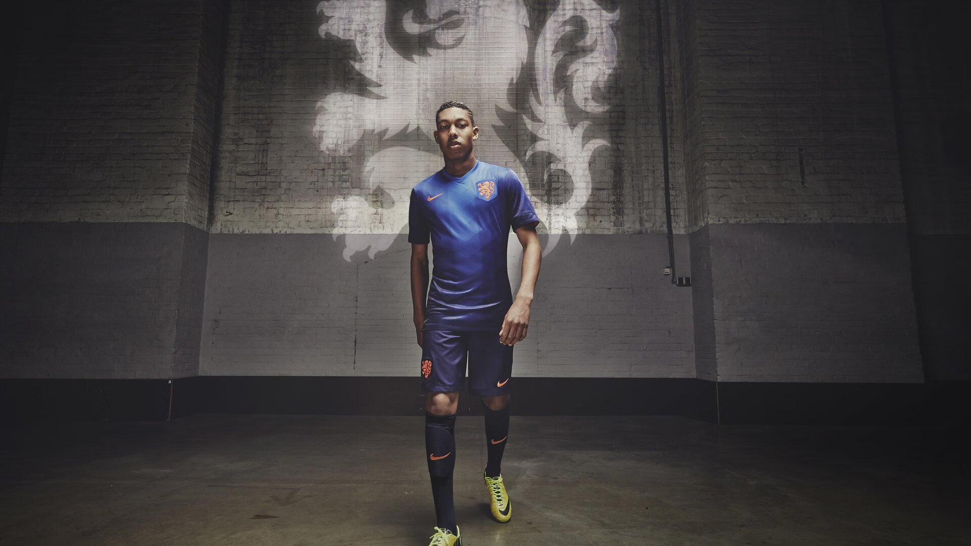 从碾压到扛起，当团队胜利与个人英雄主义在赛场上交织